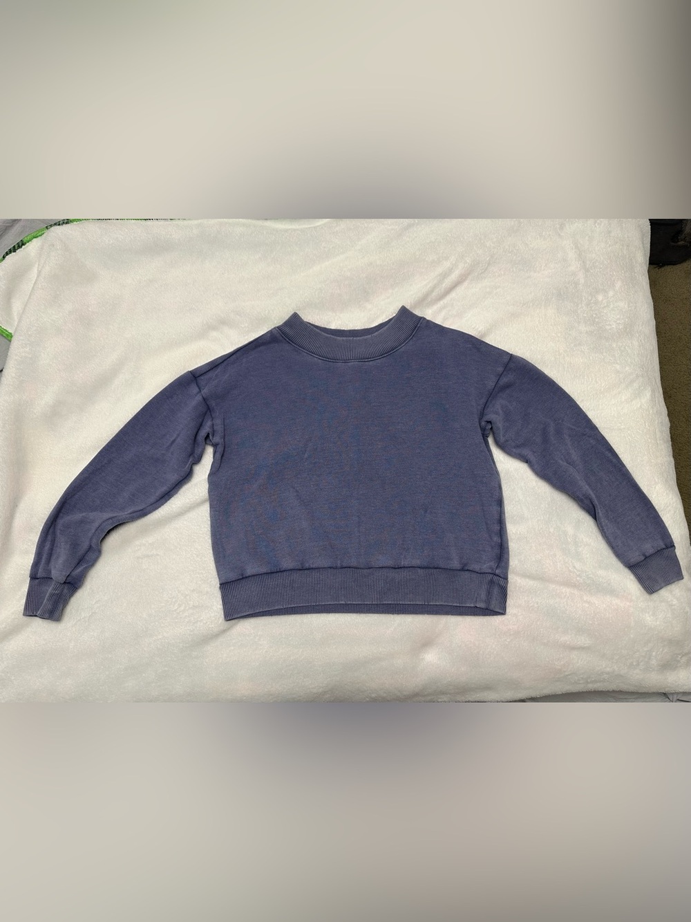 American Eagle Outfitters Women’s Navy Crewneck Sweatshirt